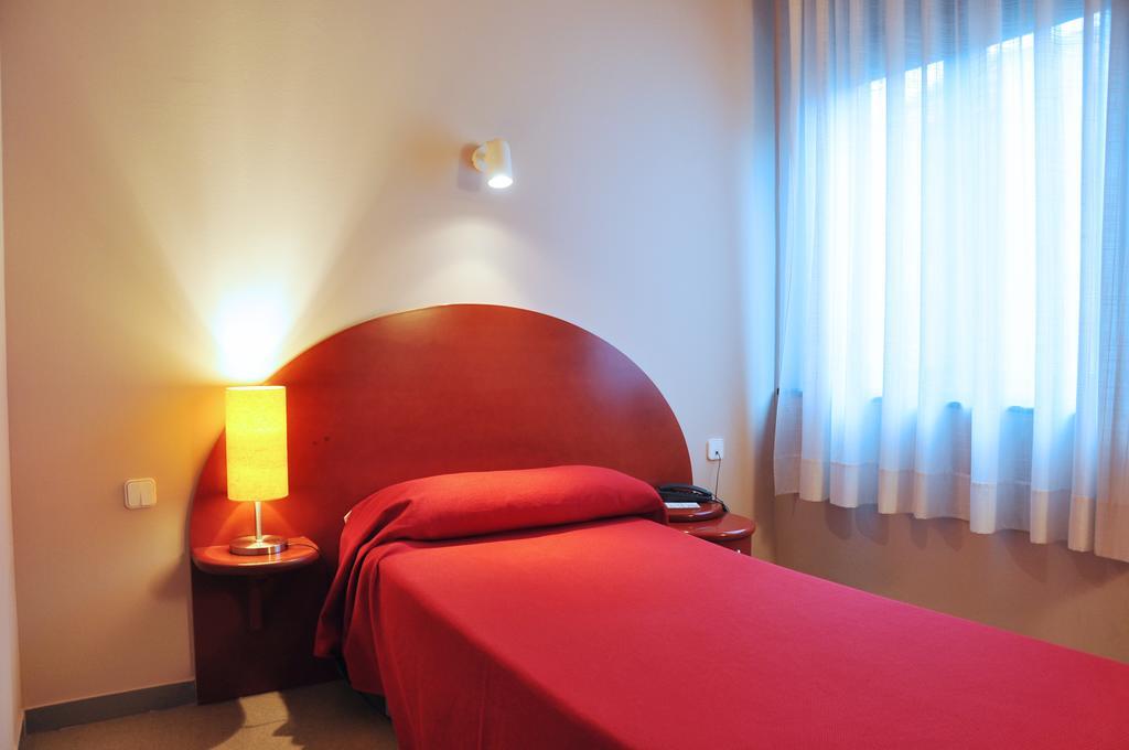 Residencia D'Investigadors Ostello Barcellona Camera foto