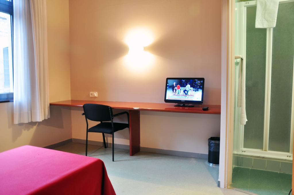 Residencia D'Investigadors Ostello Barcellona Camera foto