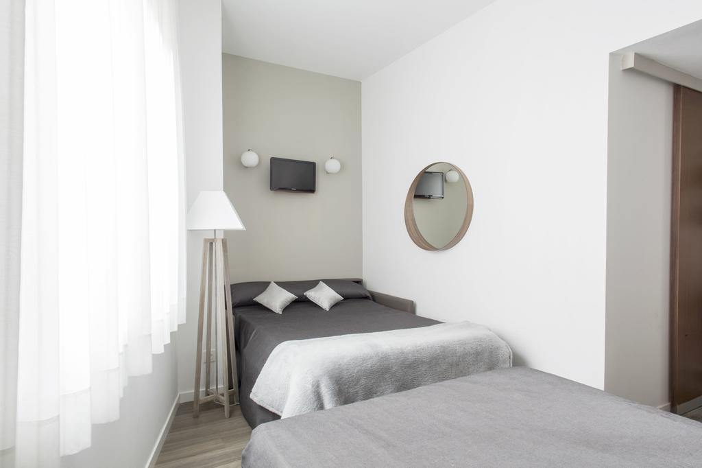 Residencia D'Investigadors Ostello Barcellona Camera foto