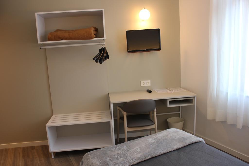 Residencia D'Investigadors Ostello Barcellona Camera foto