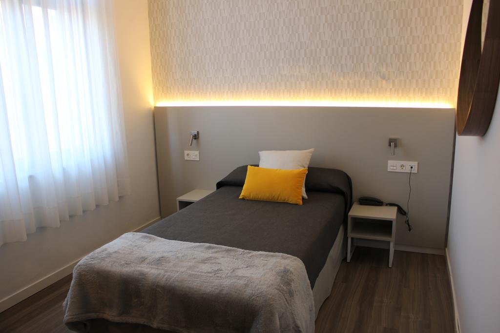 Residencia D'Investigadors Ostello Barcellona Camera foto