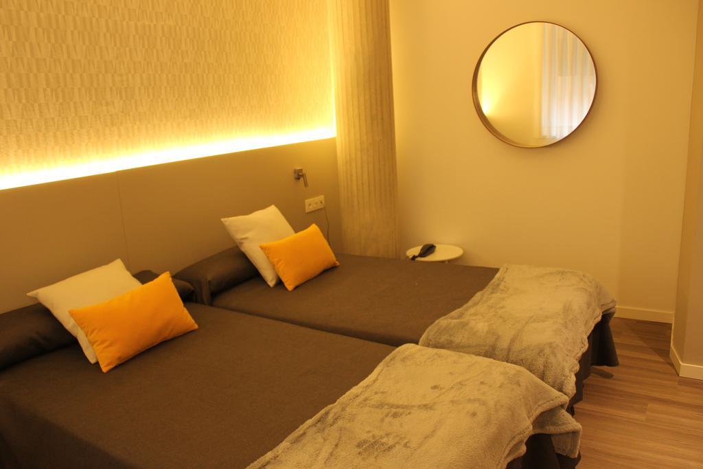 Residencia D'Investigadors Ostello Barcellona Camera foto